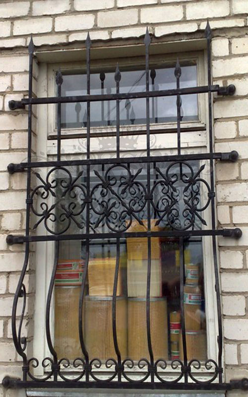 Кованые решетки на окна. Пример №19